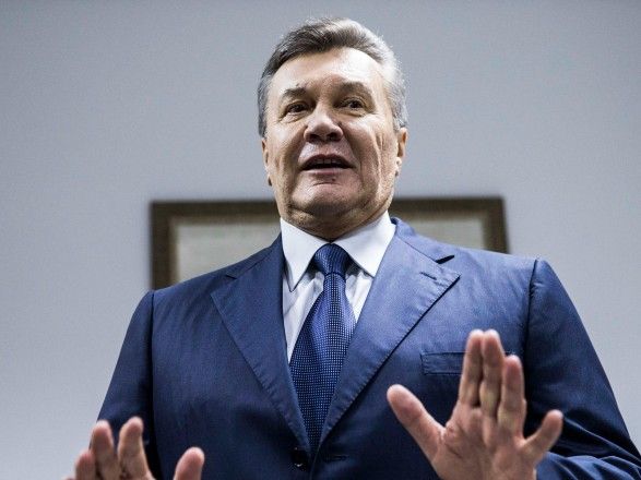 В Оболонському райсуді почали зачитувати вирок Віктору Януковичу (відео)