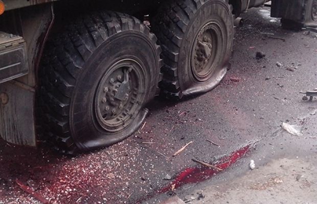 На фронті українські військові знищили КАМАЗ із окупантами