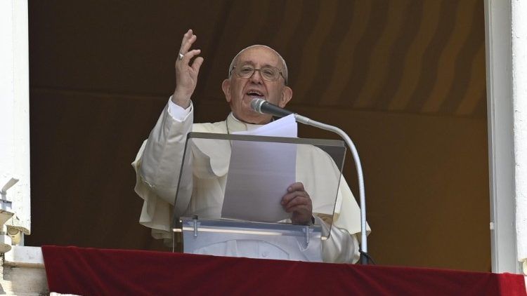 Папа закликав лідерів країн не воювати, а почати переговори