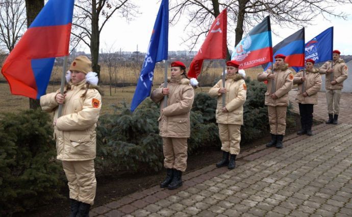 Путлер'югенд: на Луганщині росіяни відкривають центри підготовки підлітків до фронту