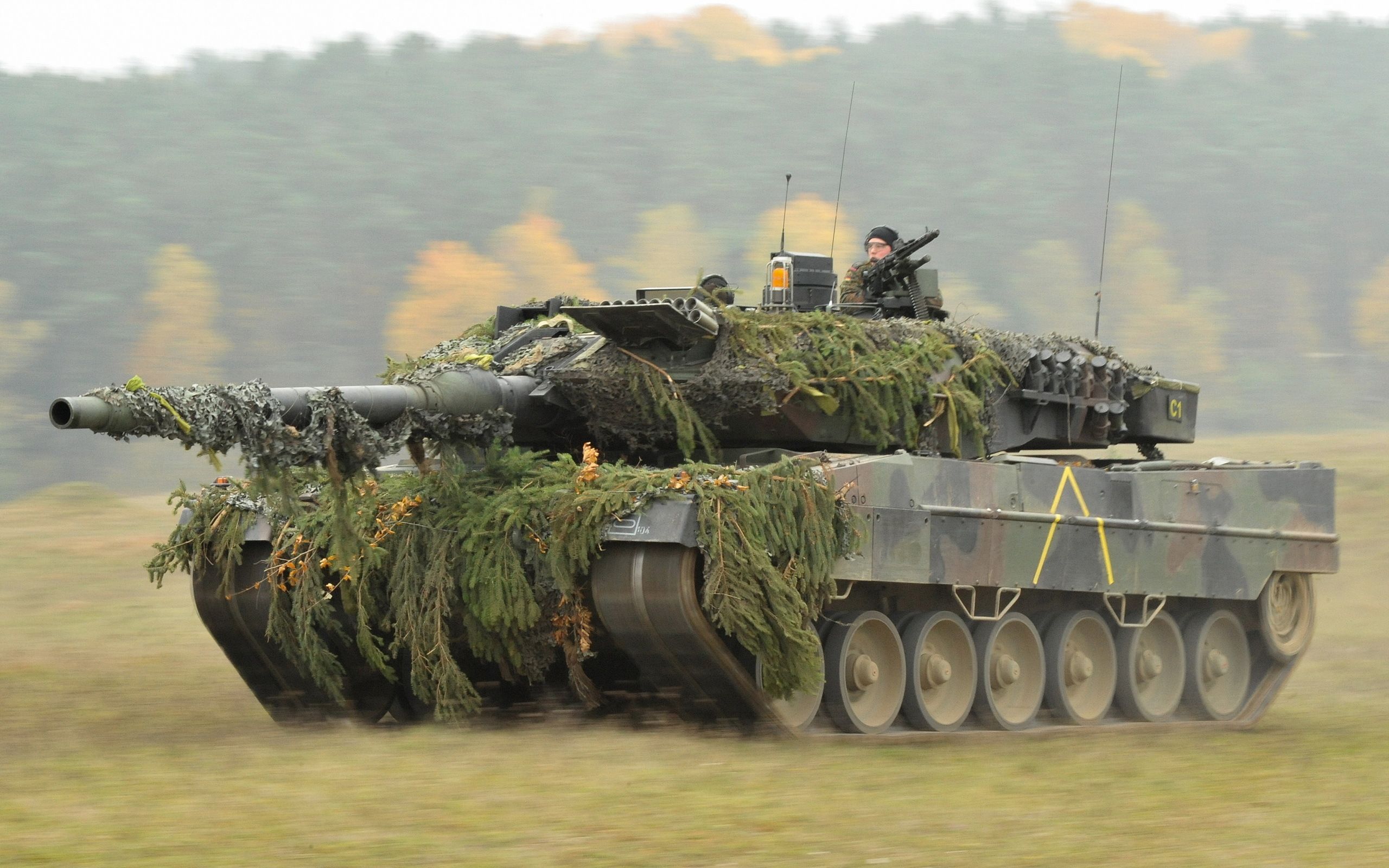 Танки Leopard і дрони – пакет військової допомоги від Німеччини