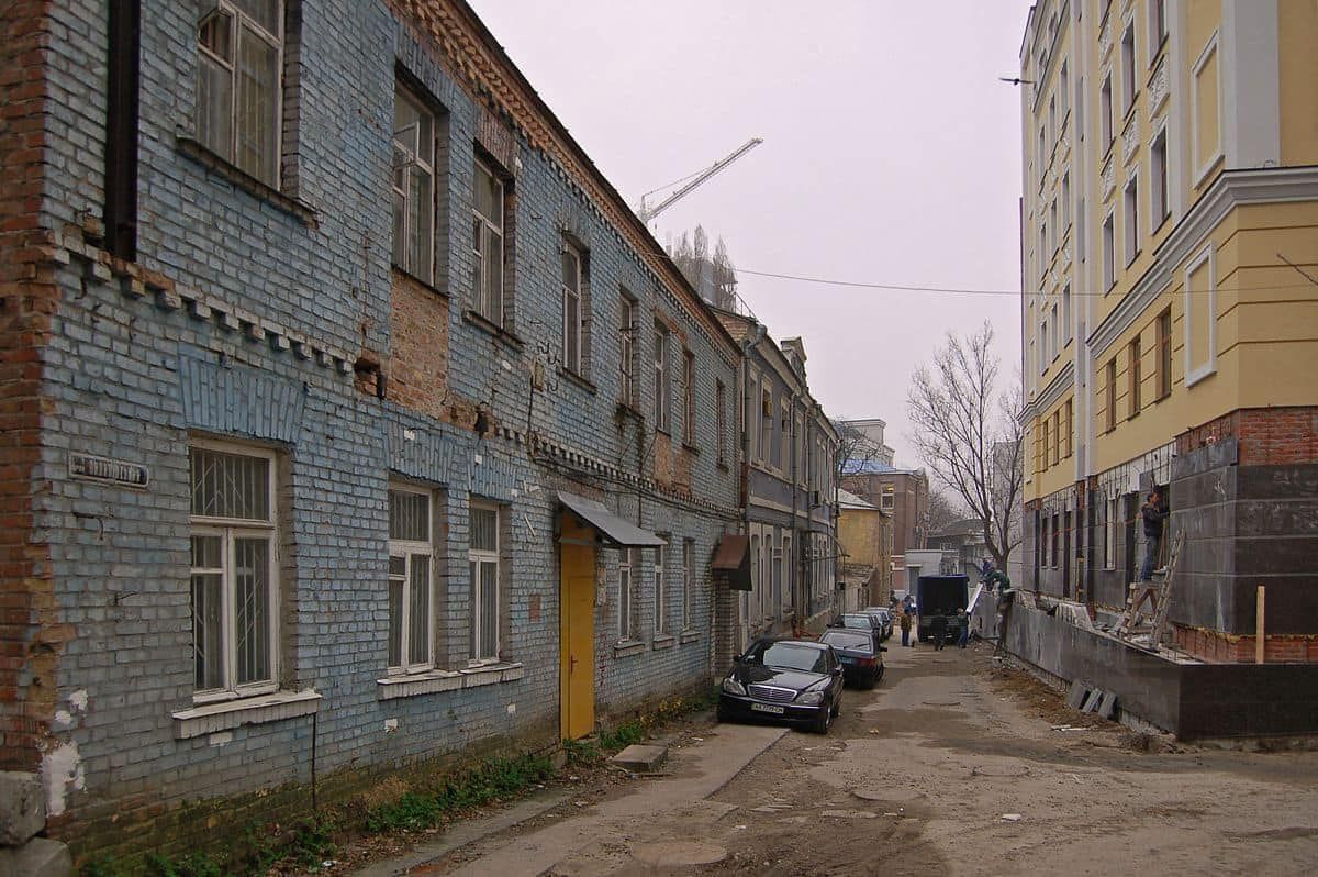 Активісти «бунтують»: у Києві Медведчуку незаконно передали історичні будівлі, фото