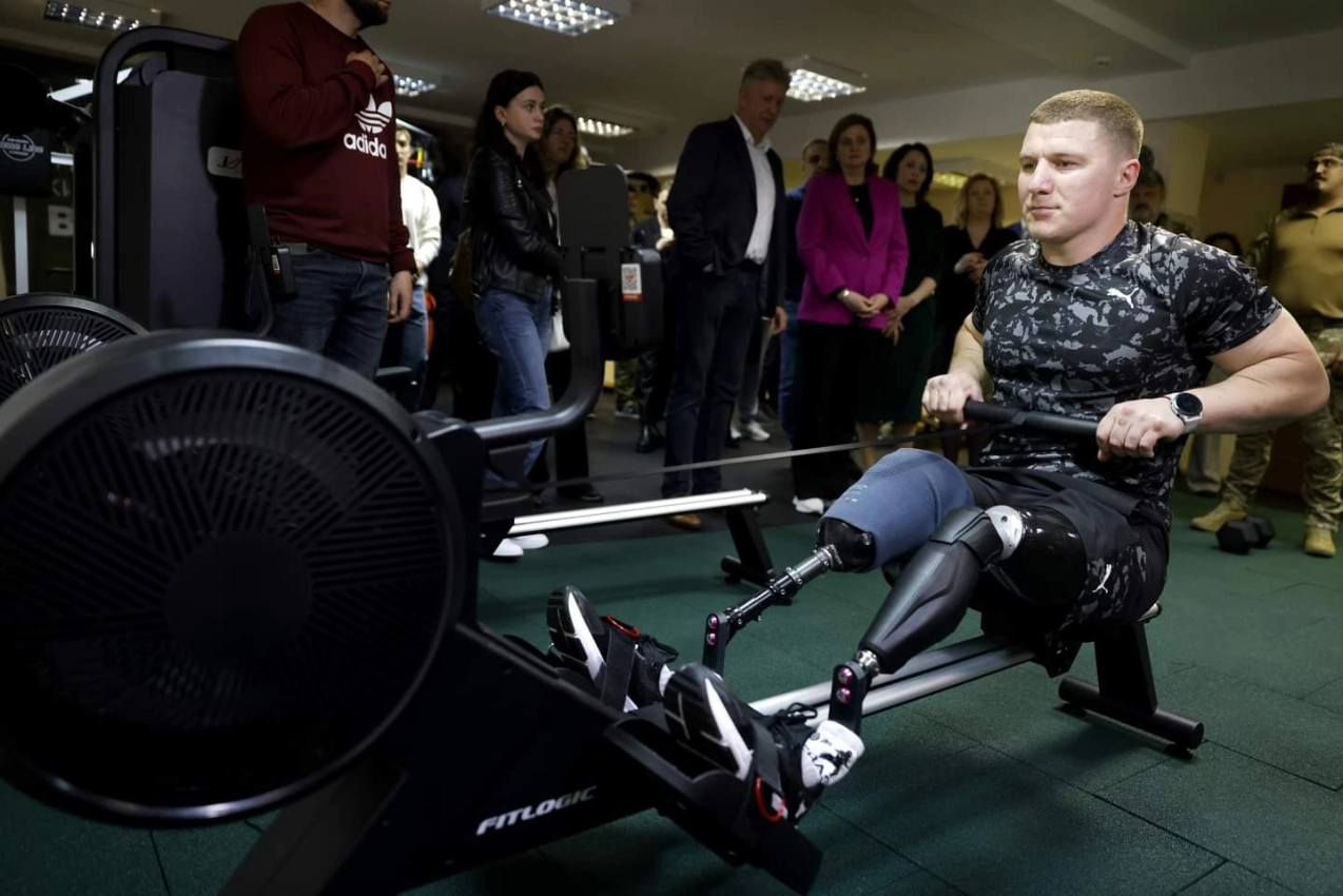 «Київ Мілітарі Хаб»: у столиці відкрили безоплатний спортзал для реабілізації ветеранів, фото
