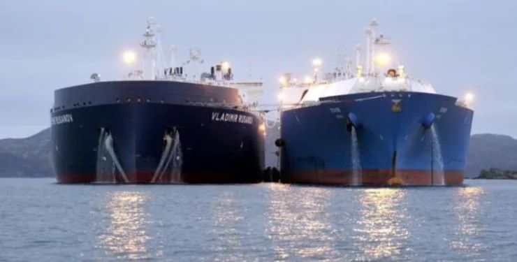 рф перейменувала нафтові танкери для обходу санкцій США – Bloomberg