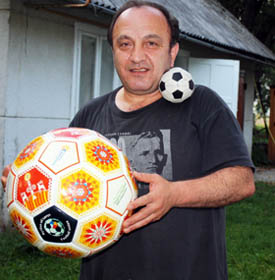 Рагулі: «Читачі «України молодої» першими бачать цей «Великий м’яч». 