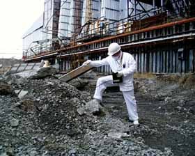 Життя і смерть біля чорнобильського «саркофага»